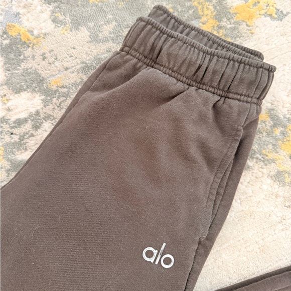 Alo Yoga Accolade Straight Leg Brown Pants XS - Picture 5 of 8